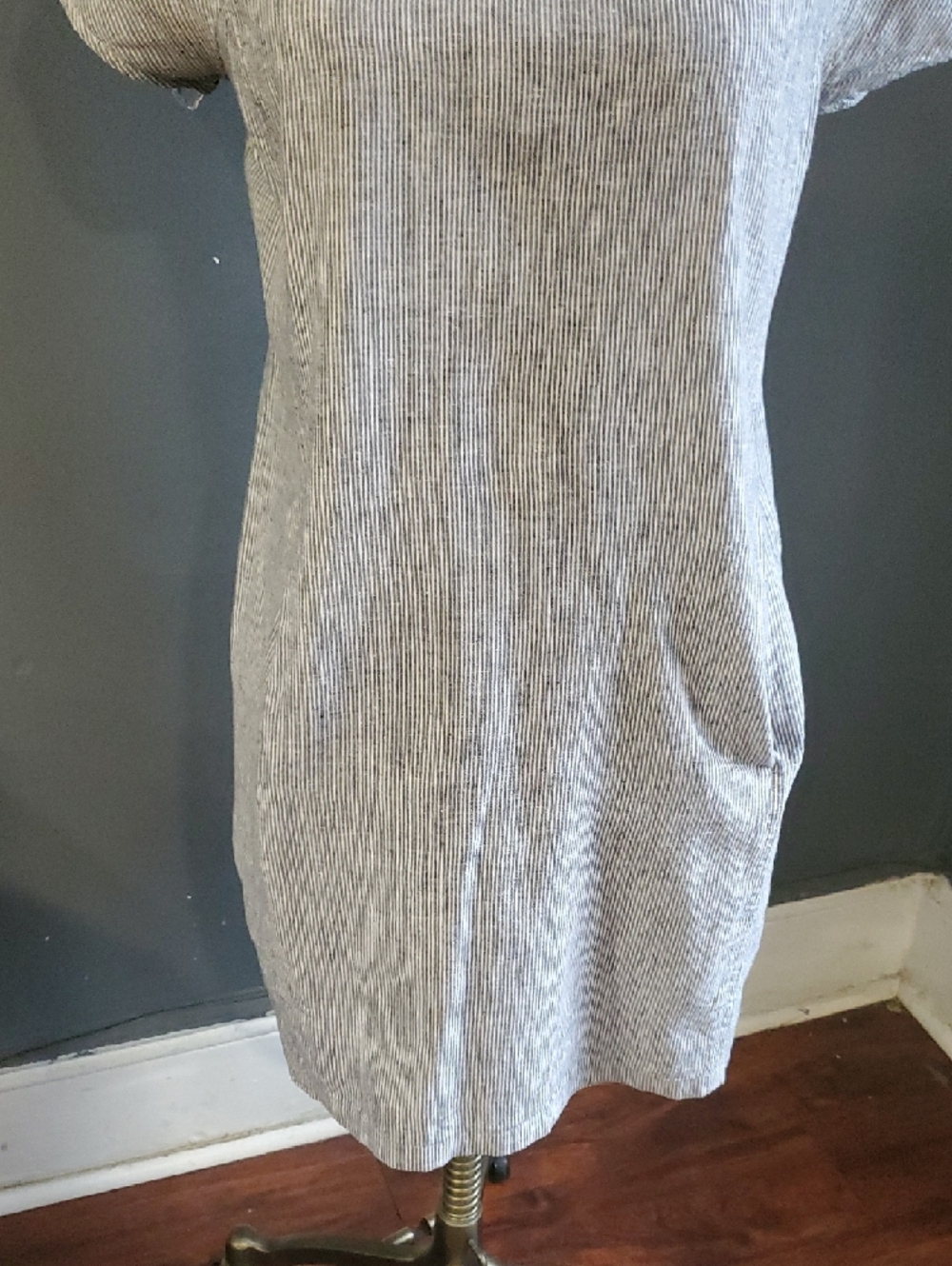 Casual Short-Sleeve Shift Dress in Light Blue and White Stripes Size PS. - Picture 4 of 14